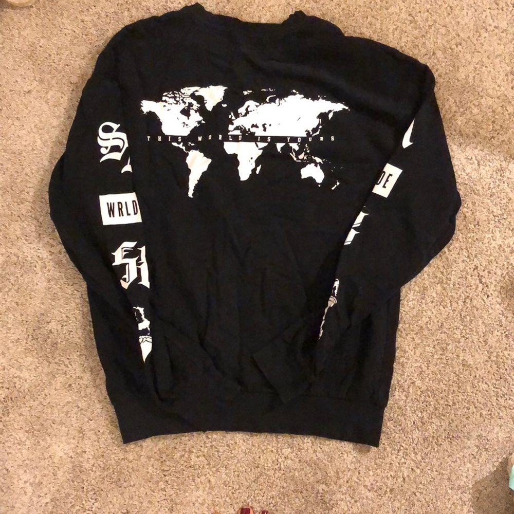 Pullover - Picture 2 of 2